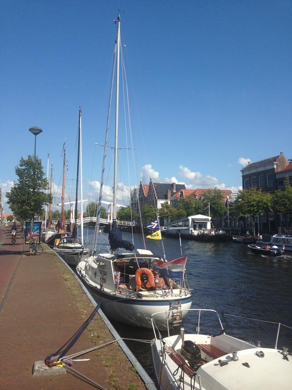 Turfhuys Aan Het Spaarne Haarlem Eksteriør billede
